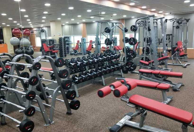 ホテル Yogi Executive, Navi Mumbai