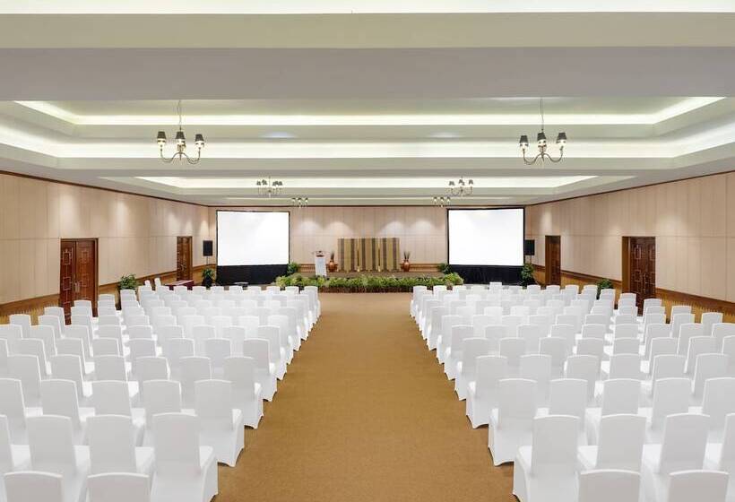 Indra Maya Pool Villas