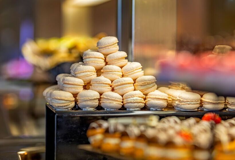 Kresten Royal Euphoria Resort