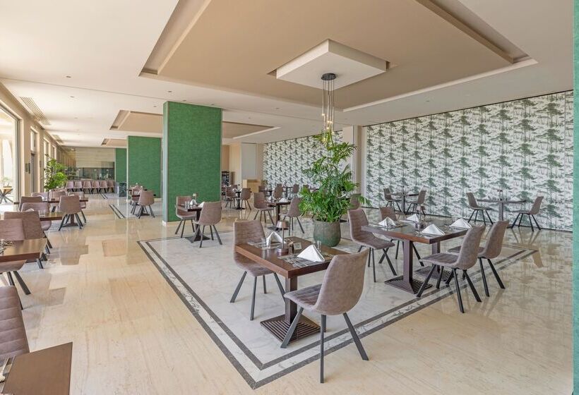 Kresten Royal Euphoria Resort