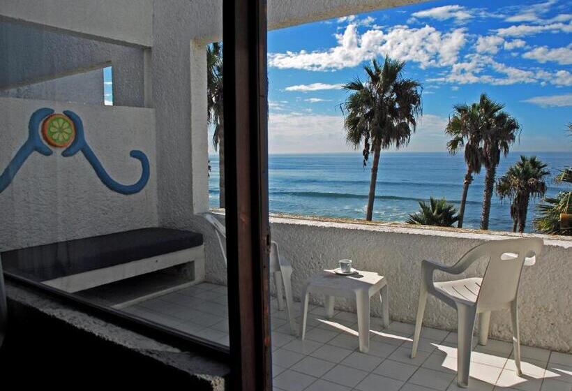 Las Rocas Resort And Spa