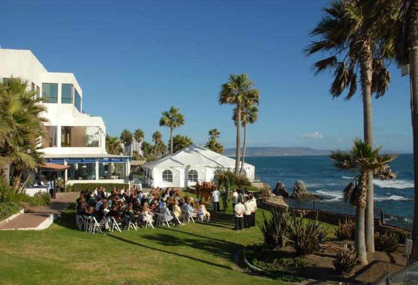 Las Rocas Resort And Spa