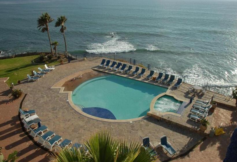 Las Rocas Resort And Spa