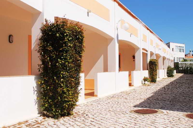 Oasis Beach Apartments