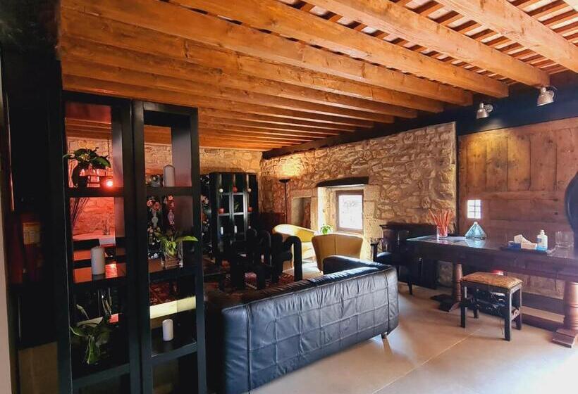 פנסיון Posada Los Calderones