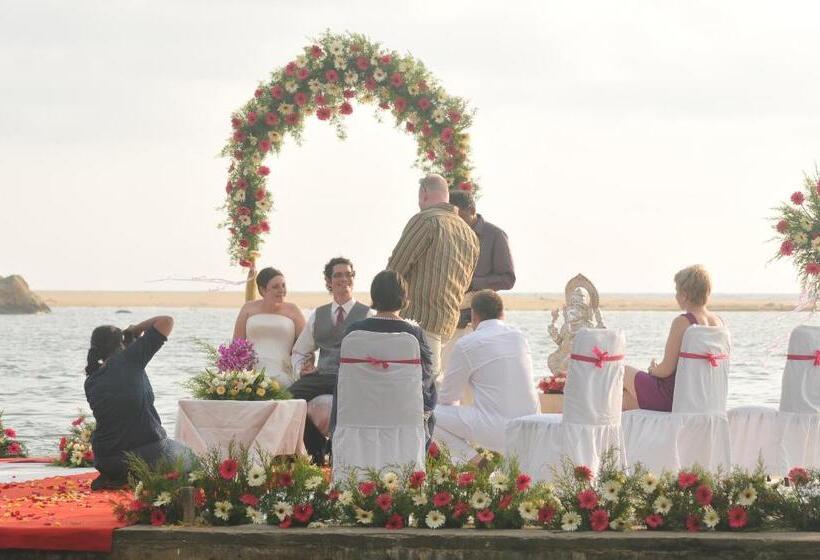 Poovar Island Resort