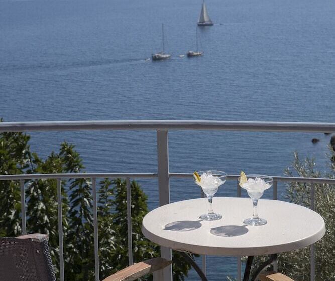 Red Tower Hotel Lefkada