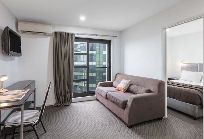 Nesuto St Martins Apartment