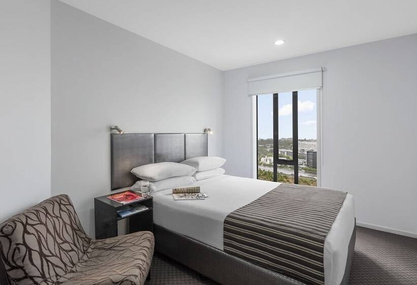 Nesuto St Martins Apartment