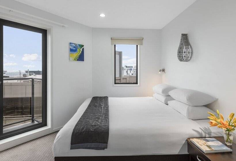 Nesuto St Martins Apartment