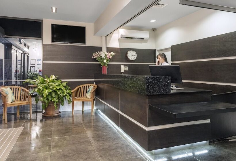 Nesuto St Martins Apartment