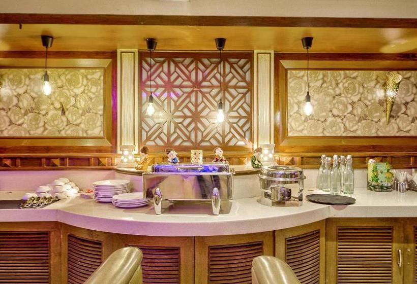 فندق Collection O 42228 The Ashapurna