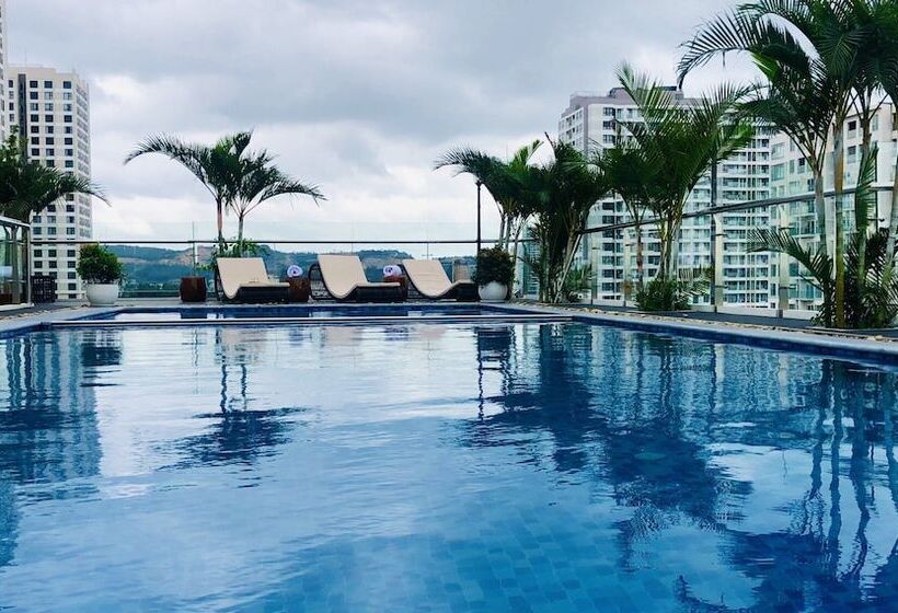 هتل Halong Hideaway