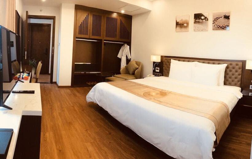 هتل Halong Hideaway