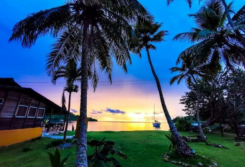 Bed and Breakfast Cafe Del Mar Sapzurro