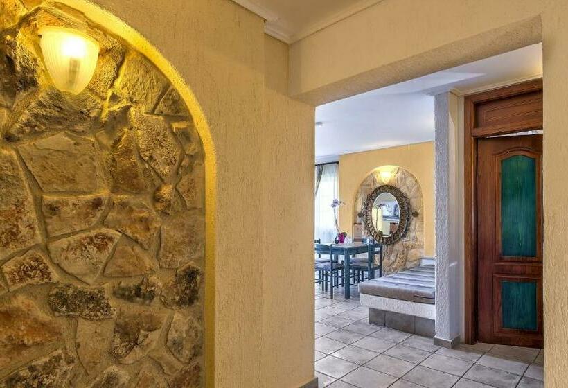 בית מלון כפרי Castle Suites