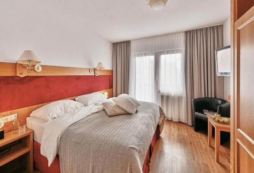 فندق Der Klostertalerhof