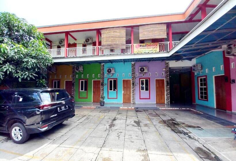 酒店 Harmony House Syariah Near Alun Alun Pati Mitra Reddoorz