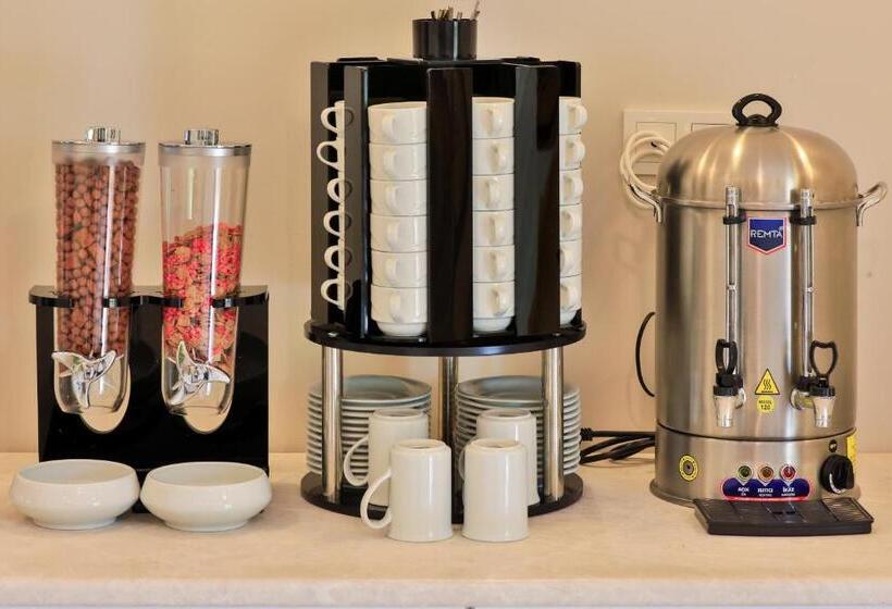 בית מלון כפרי Lora Kaş