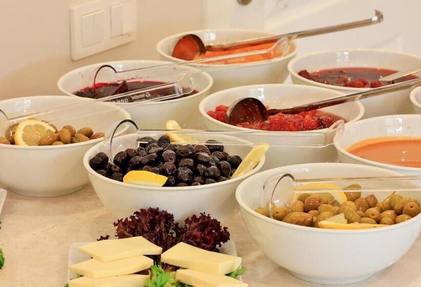 בית מלון כפרי Lora Kaş