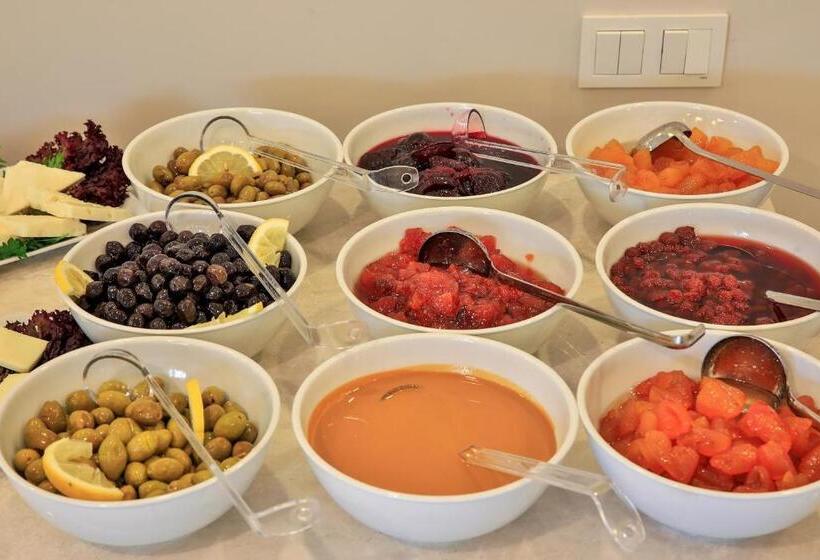 בית מלון כפרי Lora Kaş