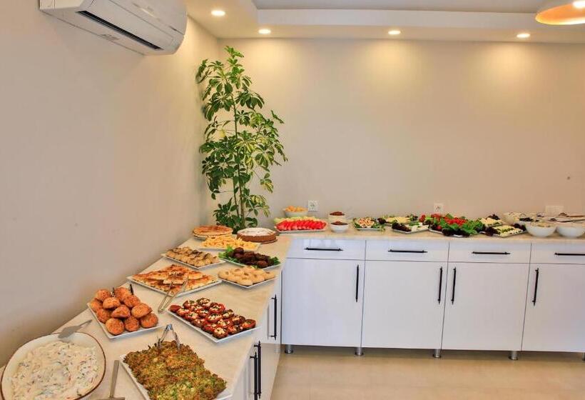 בית מלון כפרי Lora Kaş