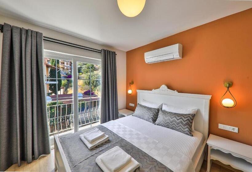 בית מלון כפרי Lora Kaş