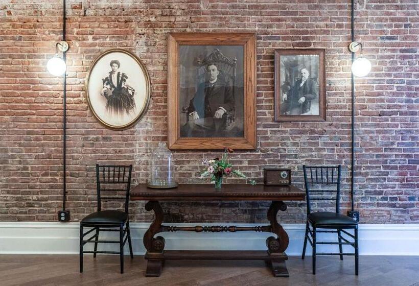 فندق National Exchange