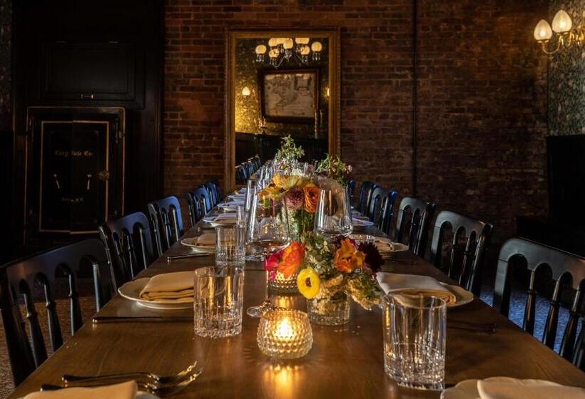 فندق National Exchange