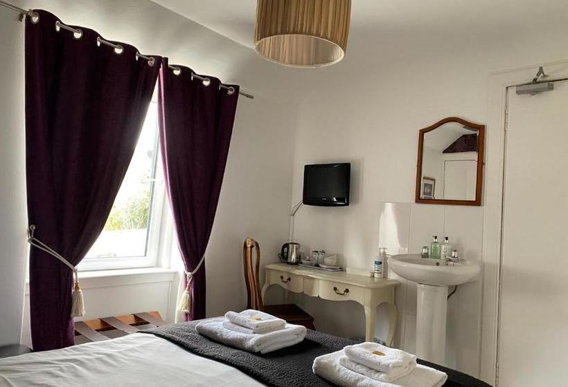 בית מלון כפרי Richmond House