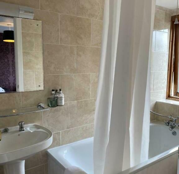 בית מלון כפרי Richmond House