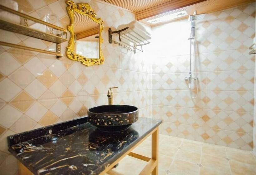 Отель Guyue Boutique