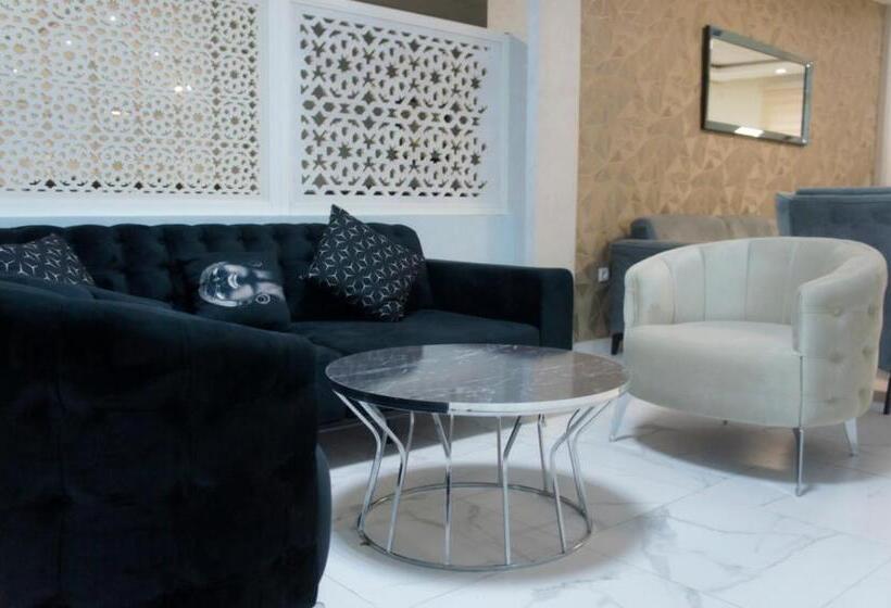 هتل Valencia Hôtel & Appartements