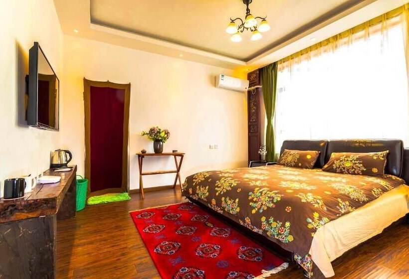 Linglong Yazhu Inn