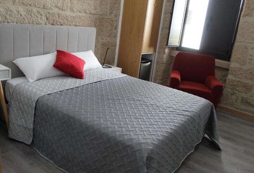 펜션 Alojamento Girassol   Guest House   Quarto Com Casa De Banho Privativa