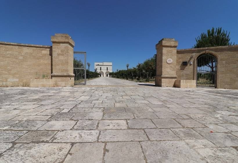 פנסיון Double Pomegranate