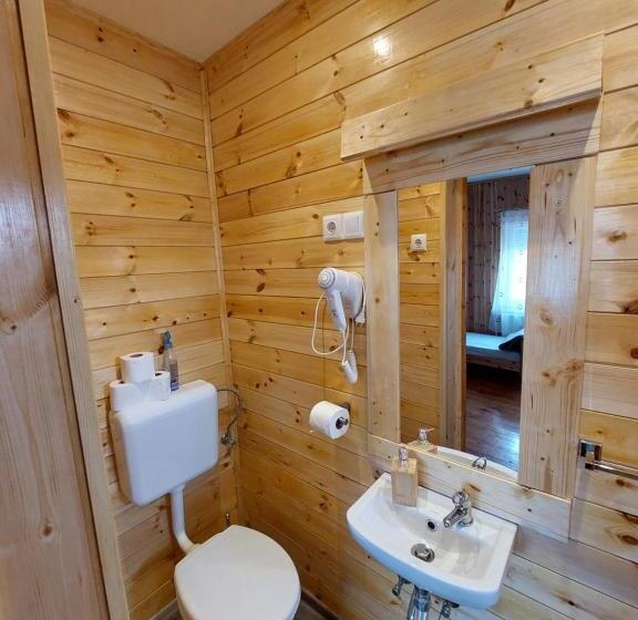 بنسيون Fenyőfa Vendégház