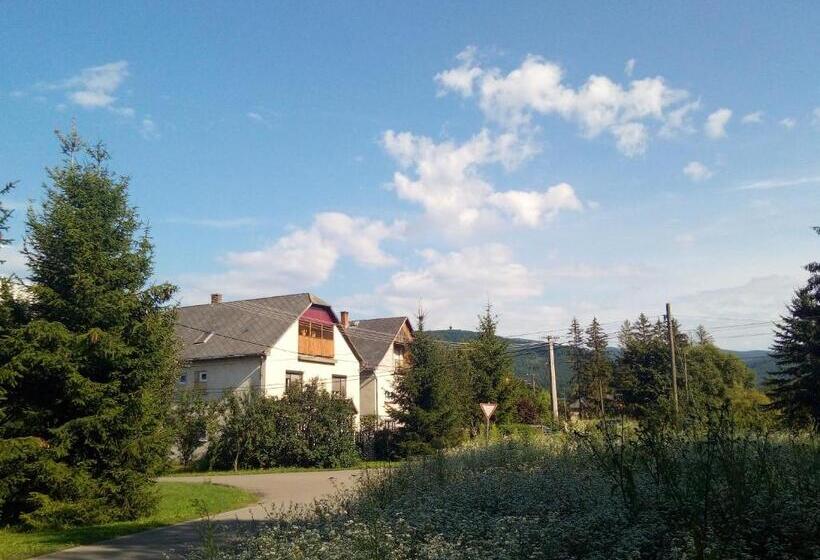 بنسيون Fenyőfa Vendégház