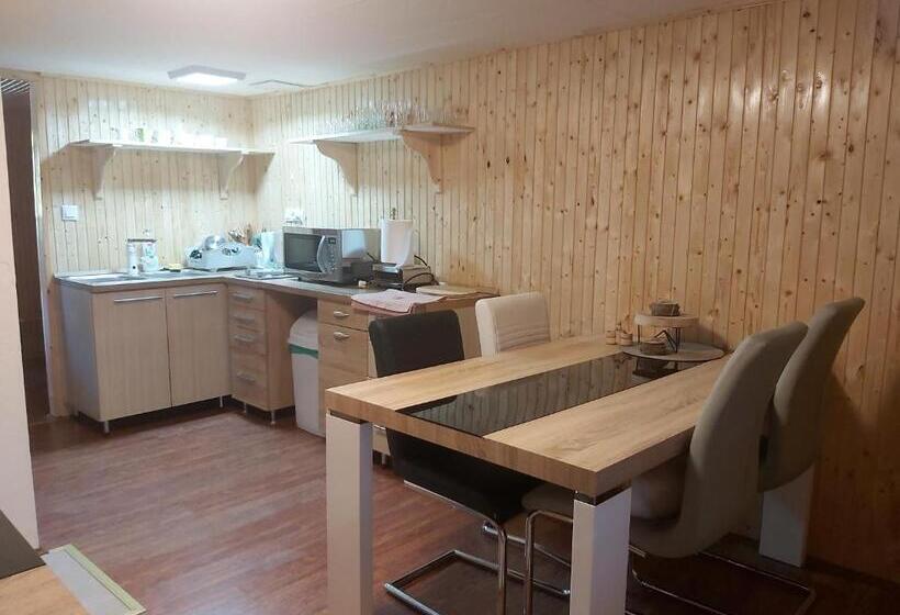 بنسيون Fenyőfa Vendégház