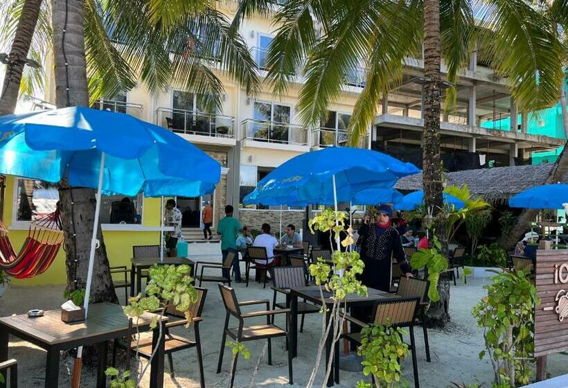 פנסיון Icom Marina Sea View