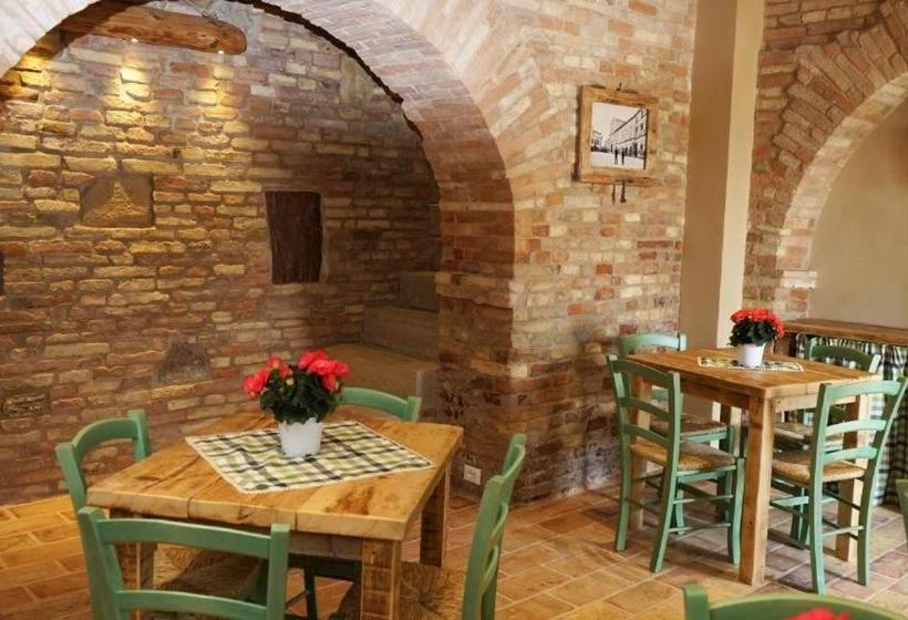 פנסיון Il Castello Affittacamere