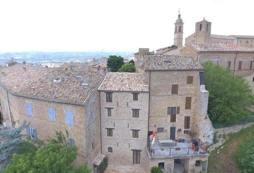 פנסיון Il Castello Affittacamere