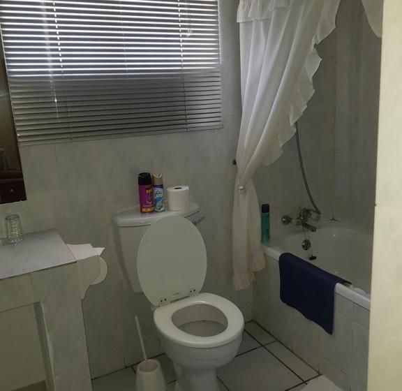 פנסיון Karoo Manor Guesthouse And Restaurant