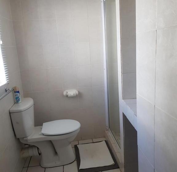 פנסיון Karoo Manor Guesthouse And Restaurant