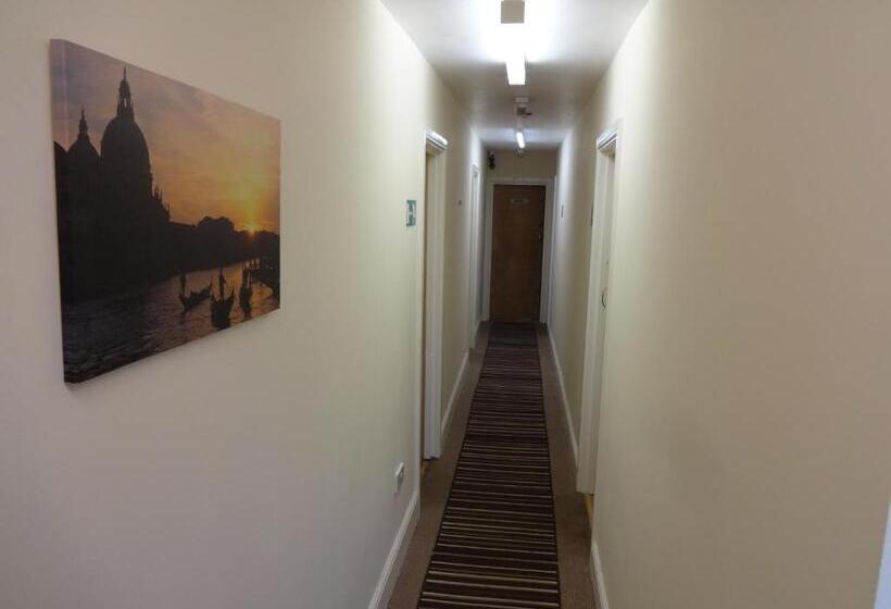 Пансион Travellers Rest Motel