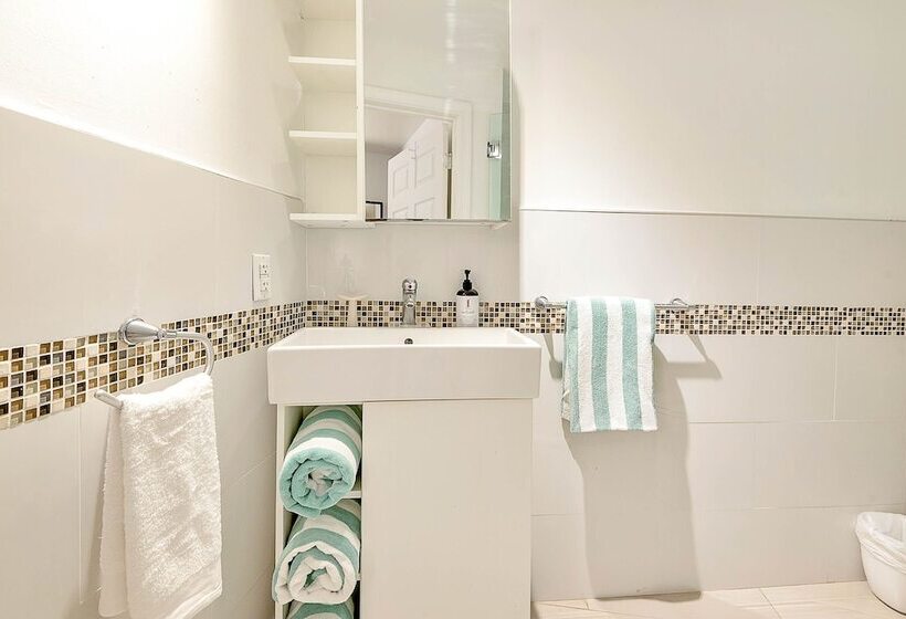 Private Condos At 556 Ocean By Lmc