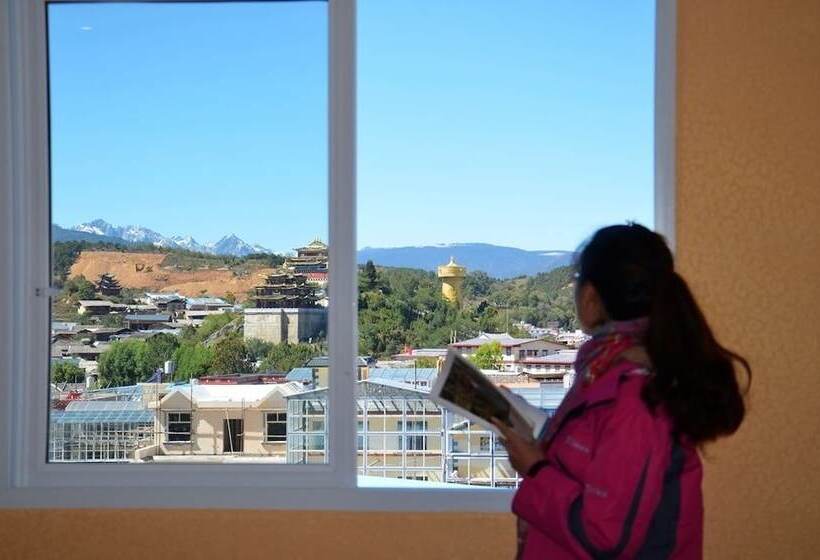 Shangrila Free Life Youth Hostel