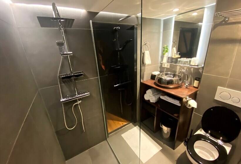 مبيت وإفطار The Enlightened House Luxury Suites