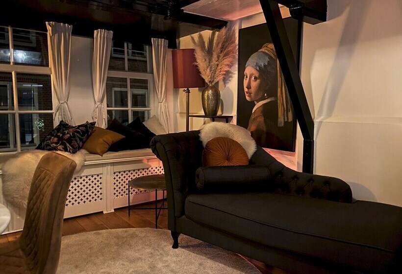 مبيت وإفطار The Enlightened House Luxury Suites