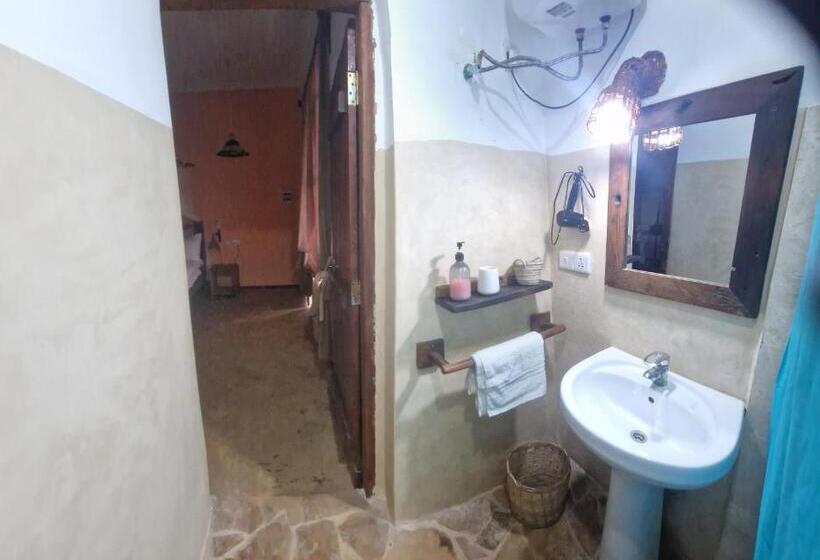 تختخواب و صبحانه Villa Kumi